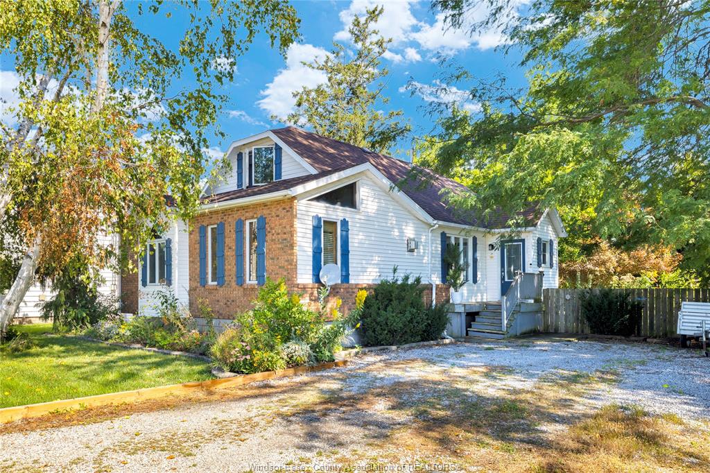 MLS# 26023058: 24093 WINTERLINE Road, Pain Court, Canada