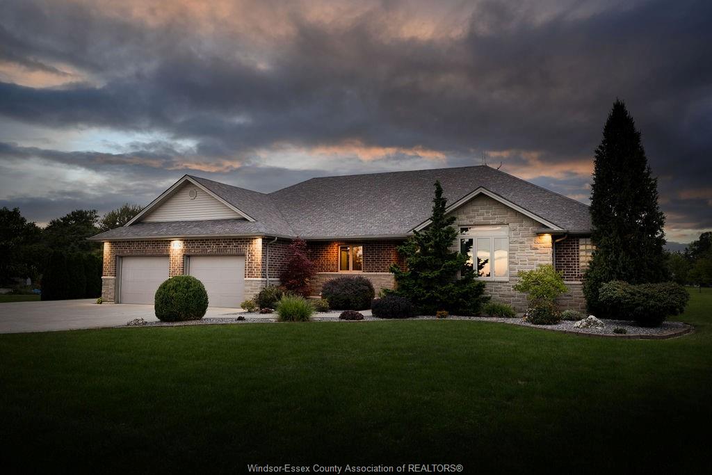 MLS# 26022957: 1352 Tecumseh Rd, Lakeshore, Canada