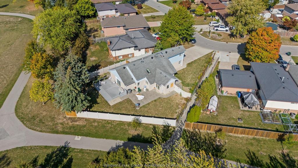 MLS# 26023260: 1467 GUILDWOOD Crescent, LaSalle, Canada