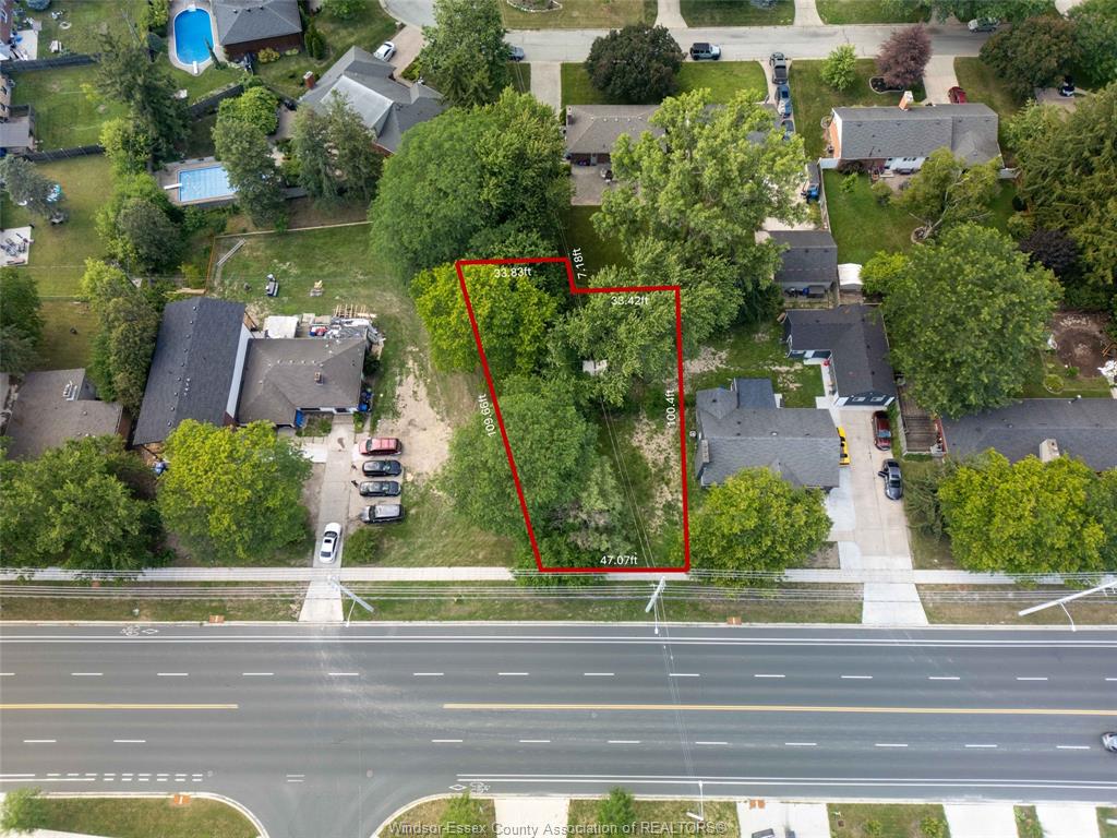 MLS# 26023300: 740 CABANA RD W, Windsor, Canada