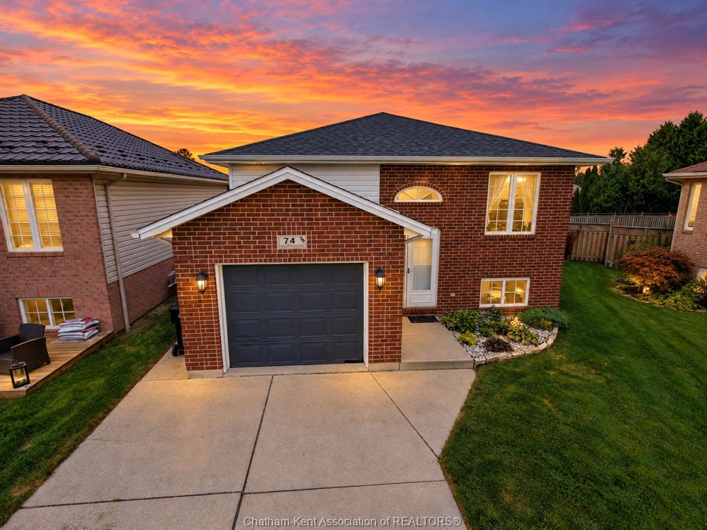 MLS# 26023315: 74 Fieldstone Place, Chatham, Canada