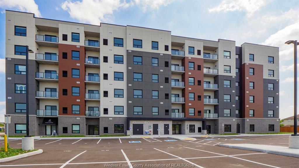 MLS# 26023377: 4785 WALKER  Unit# 307, Windsor, Canada