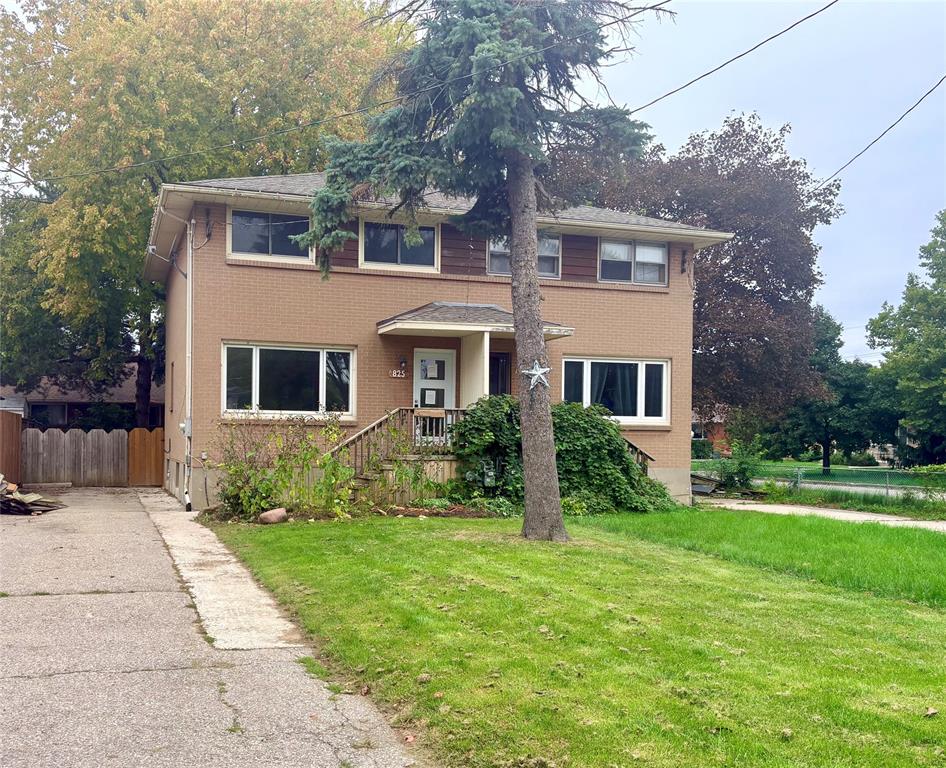 MLS# 26023383: 825 ELIZABETH Avenue, Sarnia, Canada