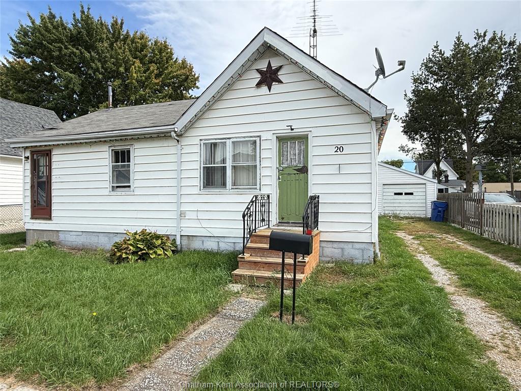 MLS# 26022841: 20 FIRST Street, Wallaceburg, Canada