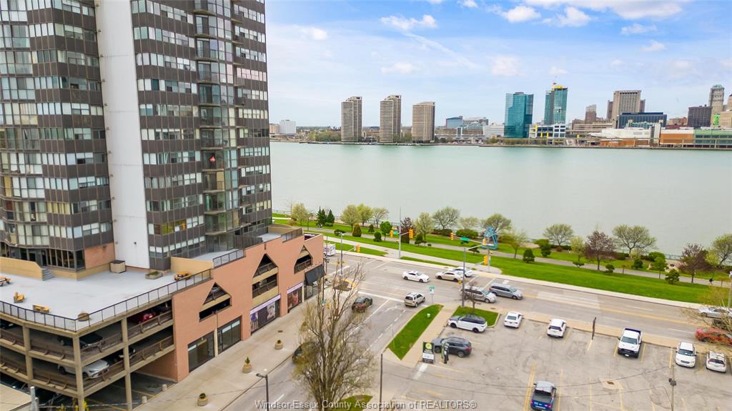 MLS# 26023365: 515 RIVERSIDE Drive Unit# 104 A, Windsor, Canada