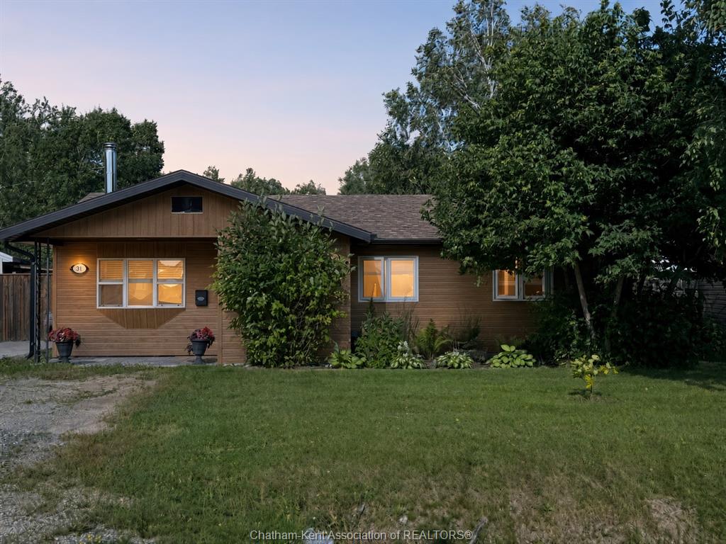 MLS# 26022130: 31 HERON Drive, Manitouwadge, Canada