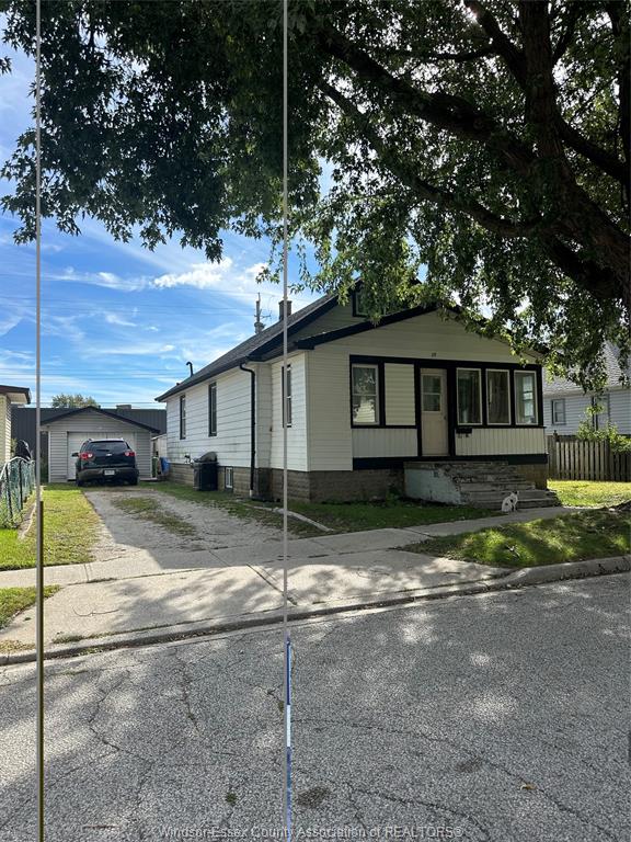 MLS# 26023616: 26 WHITE, Leamington, Canada