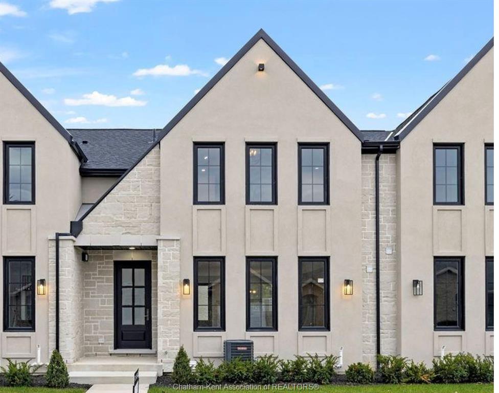 MLS# 26023640: 866 Park Avenue, Chatham, Canada
