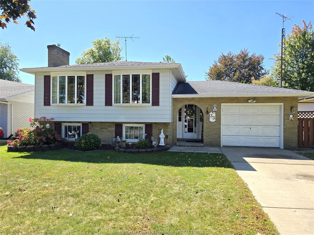 MLS# 26023737: 33 BENNIE Avenue, Leamington, Canada
