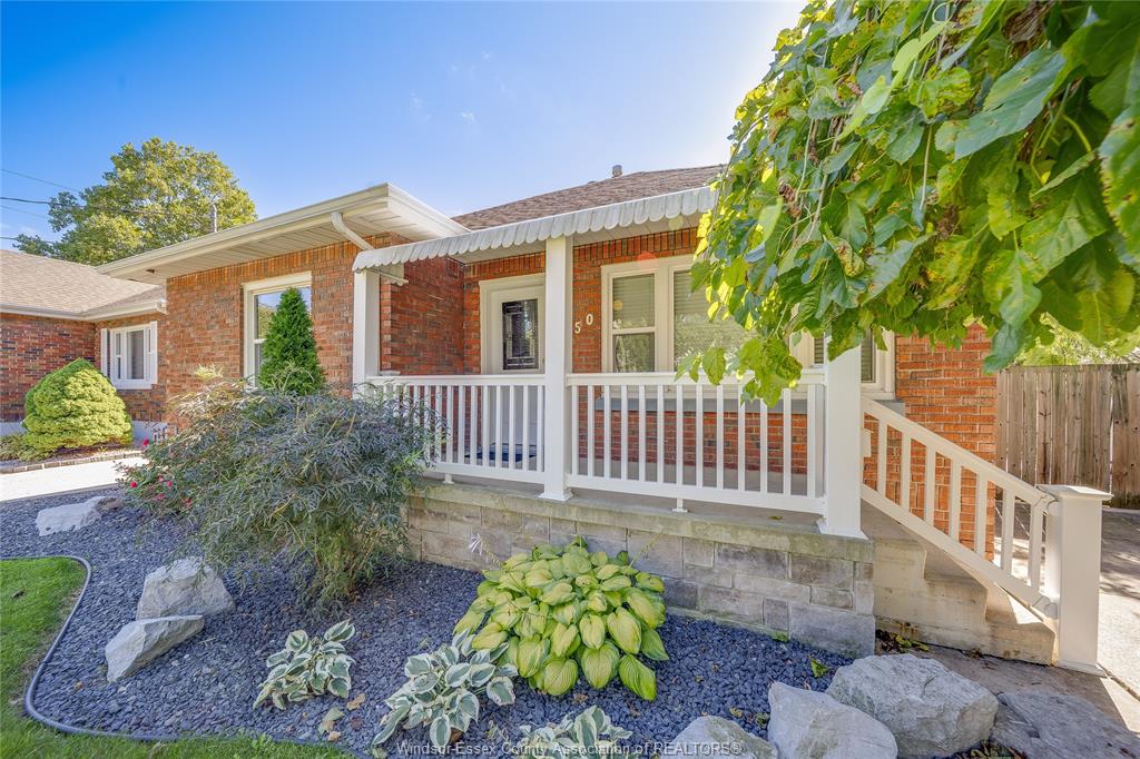 MLS# 26023686: 150 PRINCE ARTHUR Avenue, Chatham, Canada