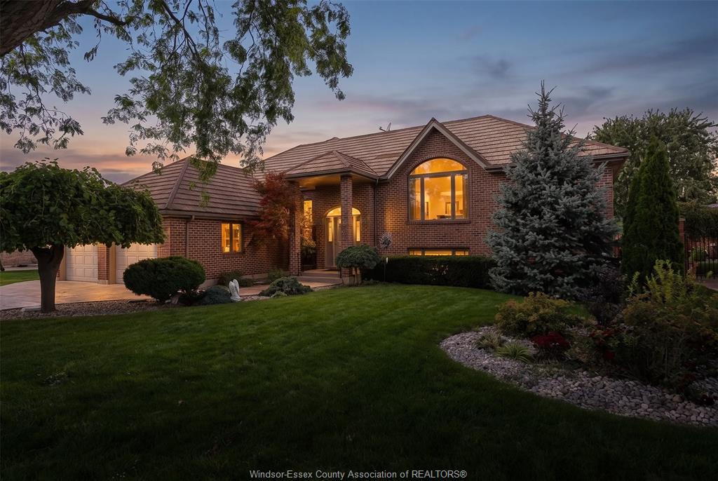 MLS# 26023760: 12354 FUNARO Crescent, Tecumseh, Canada