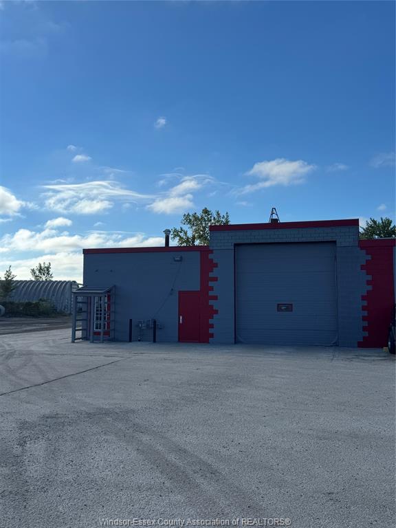 MLS# 26023768: 11277 COUNTY RD 42, Tecumseh, Canada