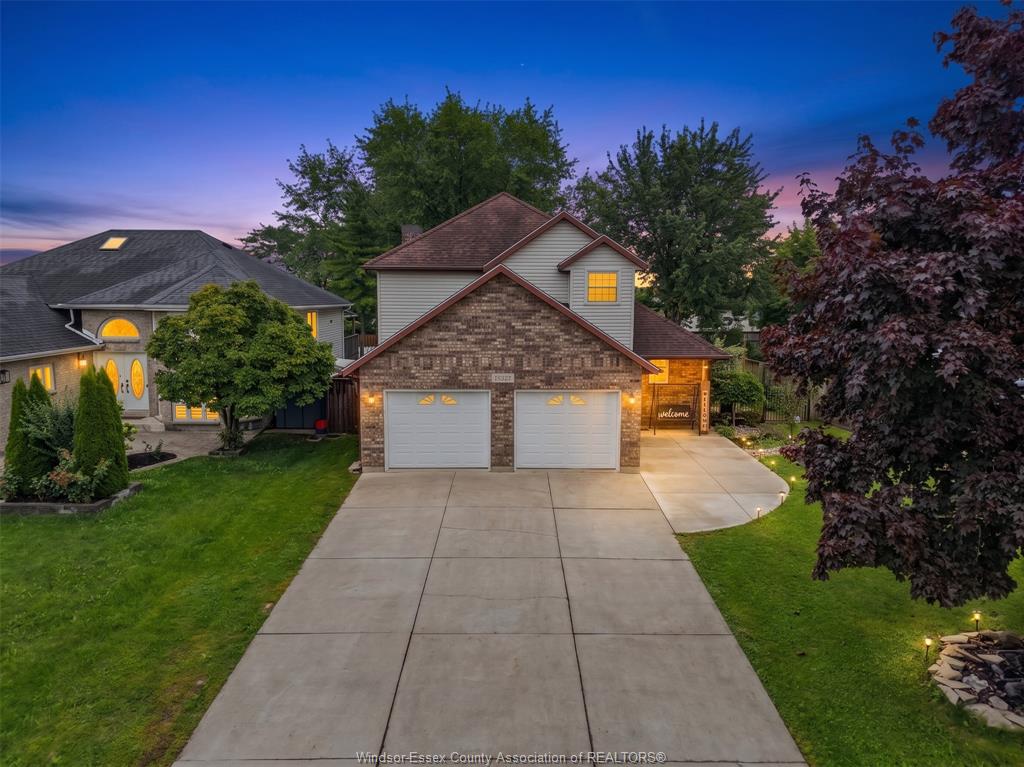 MLS# 26023818: 2920 STRAWBERRY Drive, Tecumseh, Canada