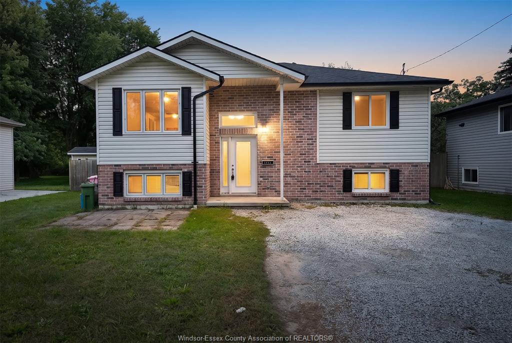 MLS# 26023892: 1233 ARMANDA Street, Windsor, Canada