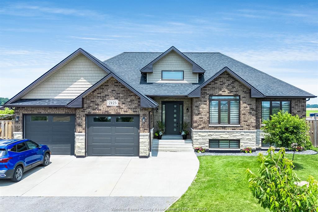 MLS# 26023898: 2125 FOX RUN Road Unit# UPPER, Leamington, Canada