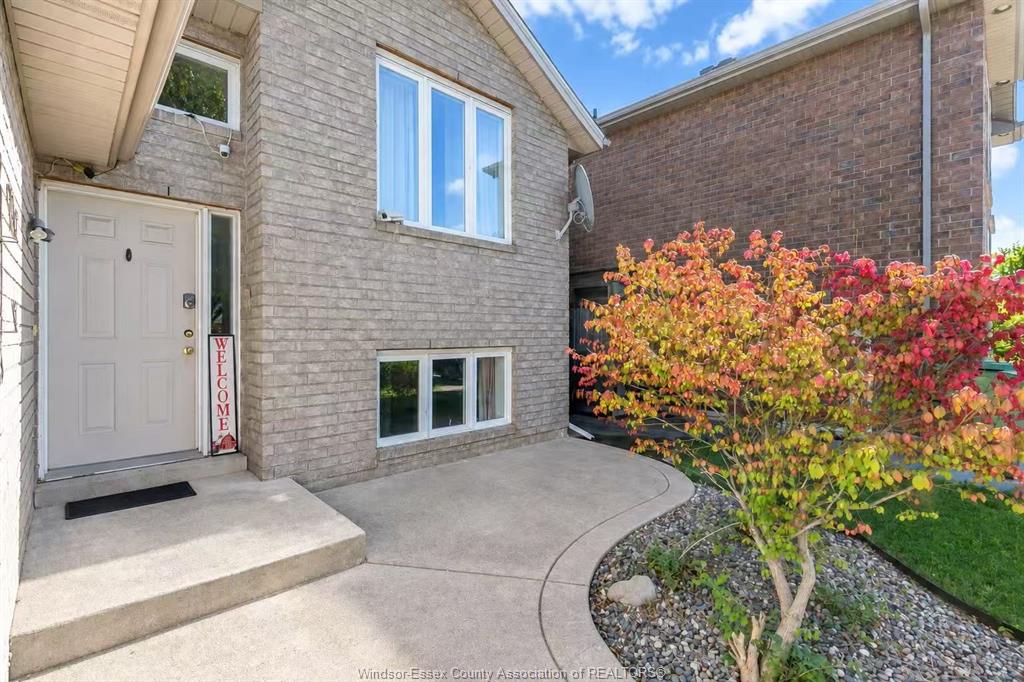 MLS# 26023906: 2292 ASKIN Avenue, Windsor, Canada