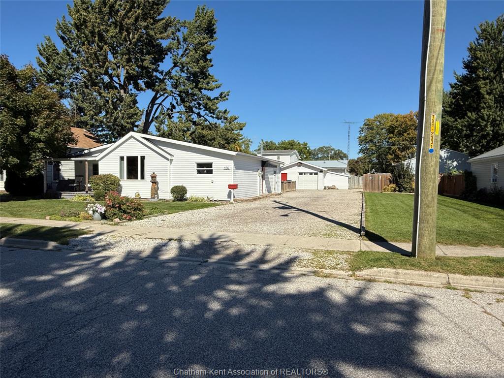 MLS# 26023919: 126 & 122 Edwy Street, Wallaceburg, Canada