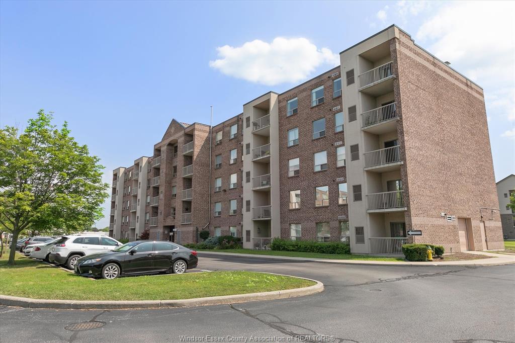 MLS# 26024263: 8335 WYANDOTTE Street Unit# 108, Windsor, Canada