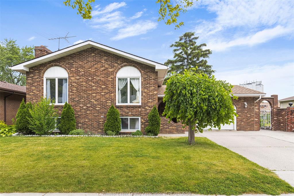 Windsor / Forest Glade Properties Real Estate Listings Windsor