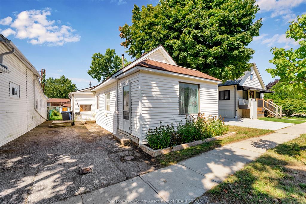 MLS# 26024683: 198 BROCK, Amherstburg, Canada