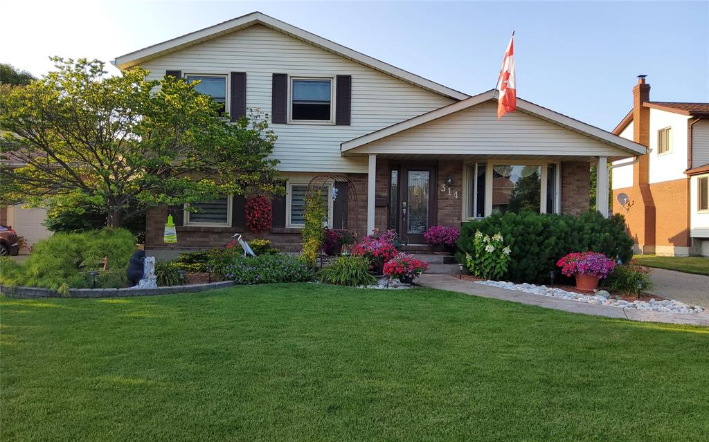 MLS# 26024675: 314 Oaklea Court, Sarnia, Canada