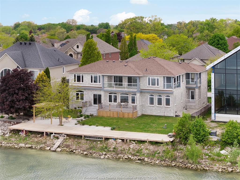 MLS# 26024691: 300 SHOREVIEW Circle, Windsor, Canada
