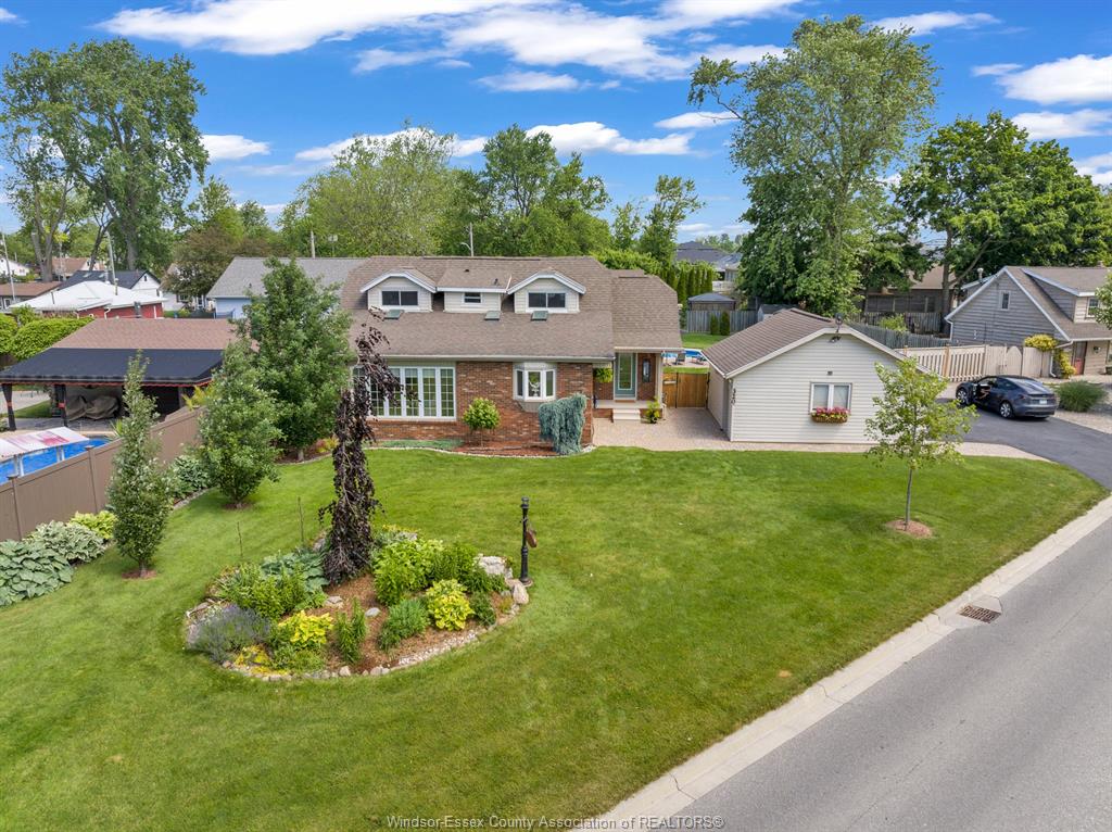 MLS# 26024949: 320 LAKEVIEW Avenue, Kingsville, Canada