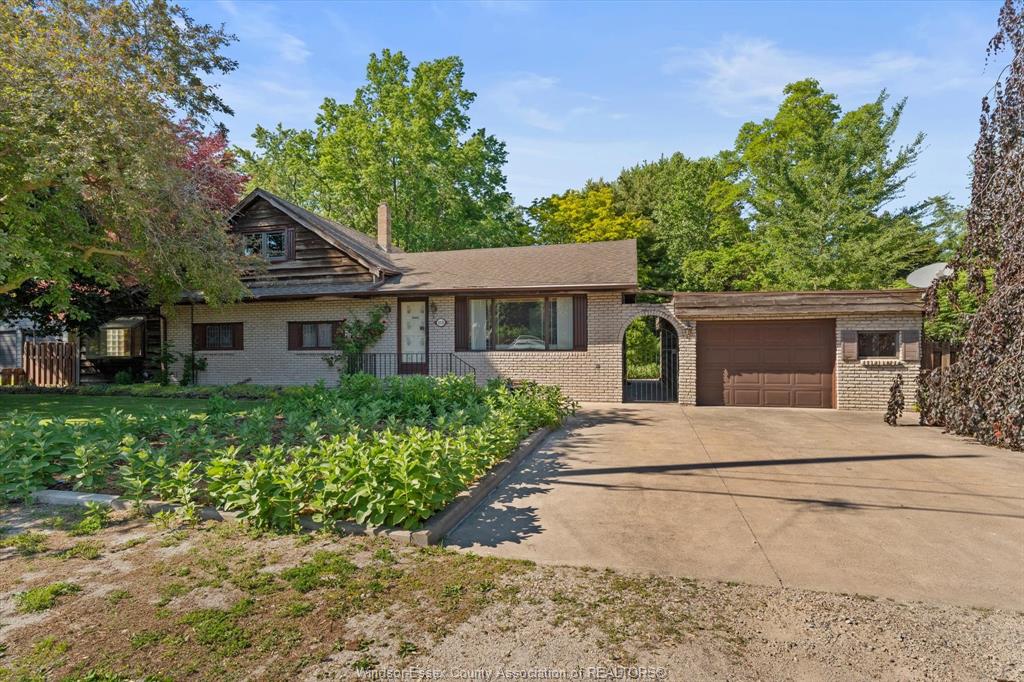 MLS# 26024978: 310 RIVER Avenue, LaSalle, Canada