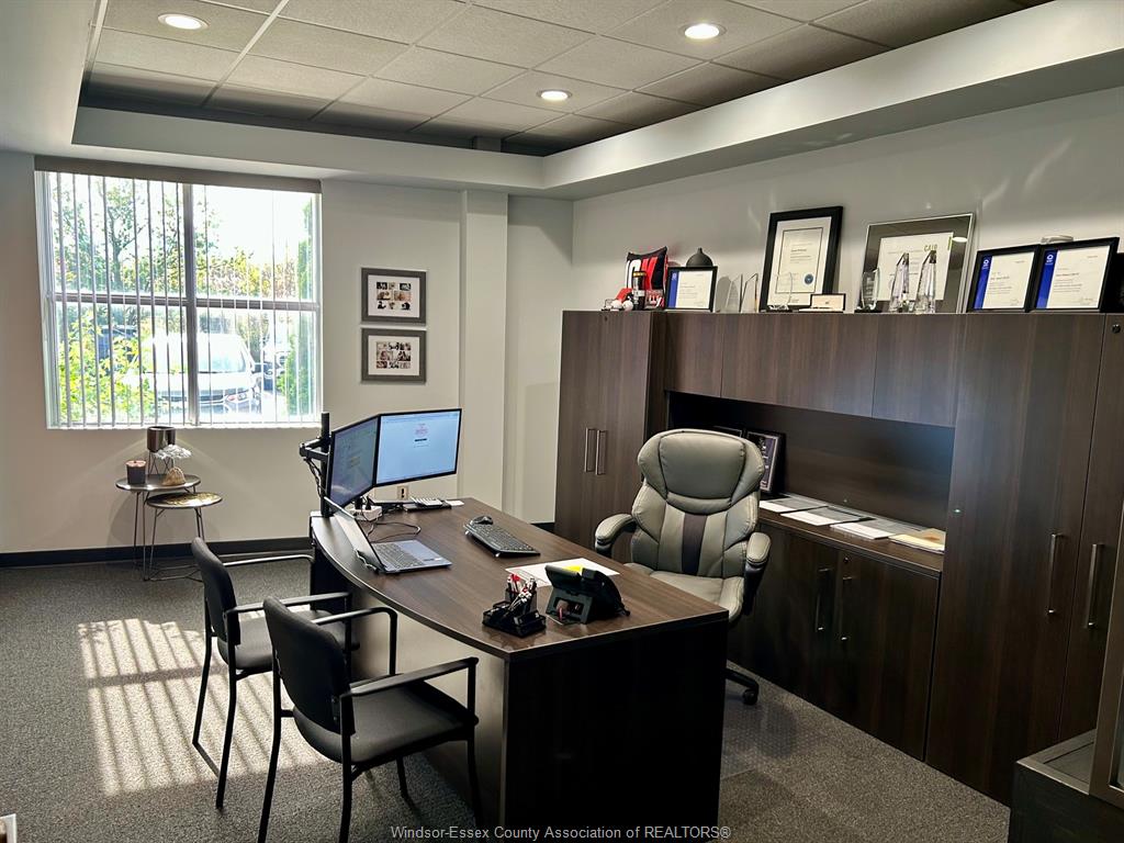 MLS# 26025100: 3290 JEFFERSON Boulevard Unit# 103, Windsor, Canada