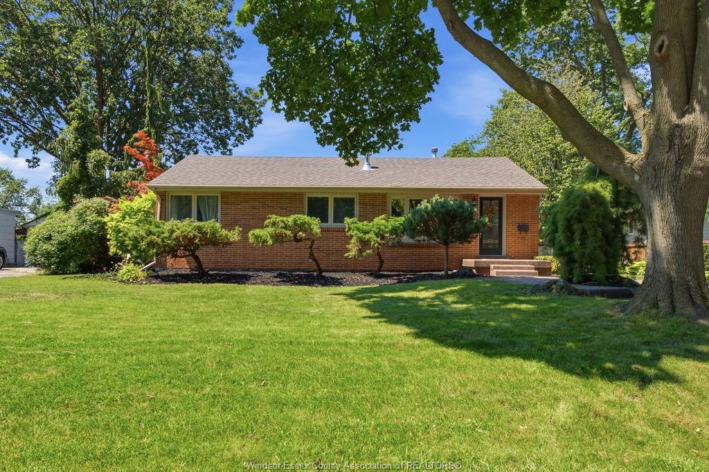 MLS# 26025099: 251 ST. MARKS Road, Tecumseh, Canada