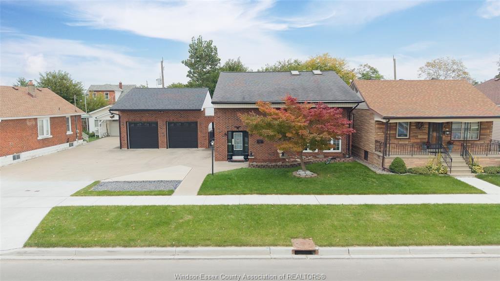MLS# 26025001: 1850 ST. LUKE Road, Windsor, Canada