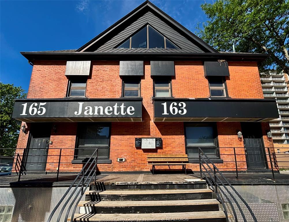 MLS# 26025172: 165 JANETTE  Unit# PENTHOUSE, Windsor, Canada
