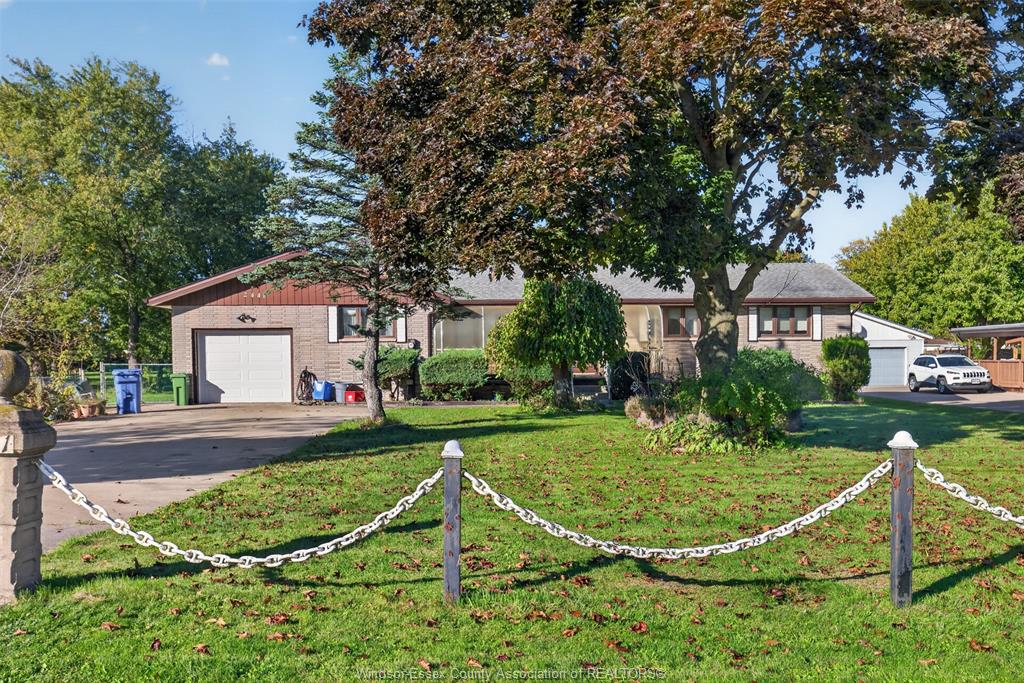MLS# 26025235: 2441 LESPERANCE, Tecumseh, Canada