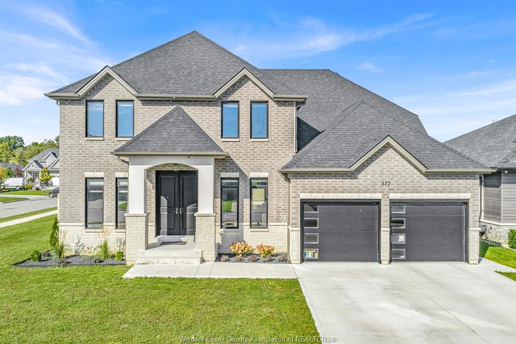 MLS# 26025468: 372 WATER Avenue, Lakeshore, Canada
