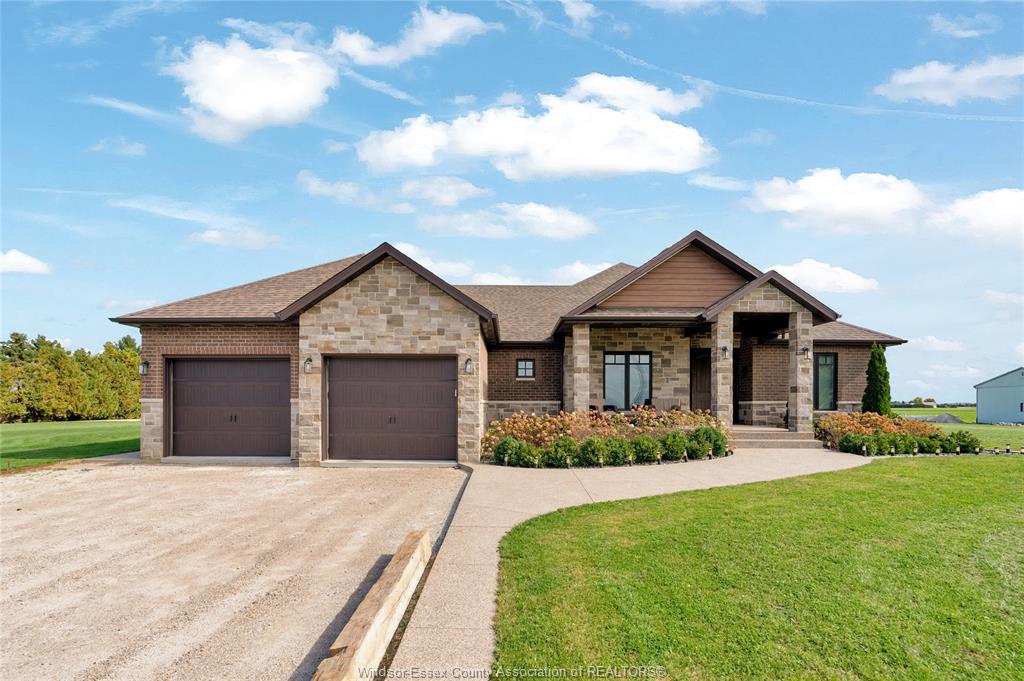MLS# 26025480: 1614 Myers, Lakeshore, Canada