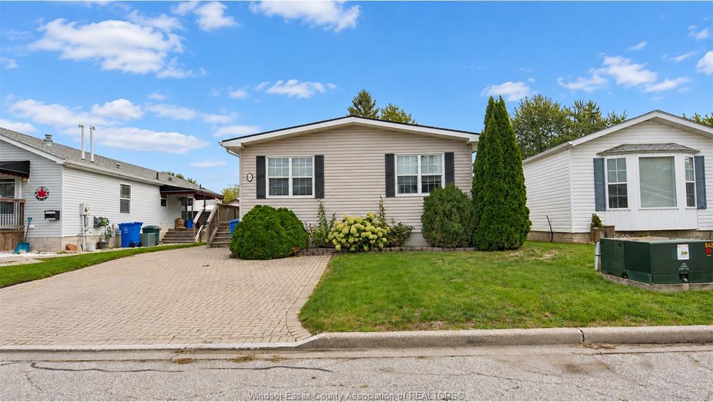 MLS# 26025524: 62 MALDEN HILL Drive, Amherstburg, Canada