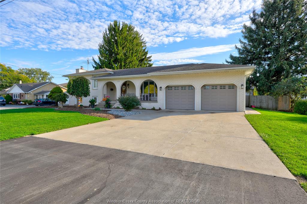 MLS# 26025562: 1655 ORFORD, LaSalle, Canada