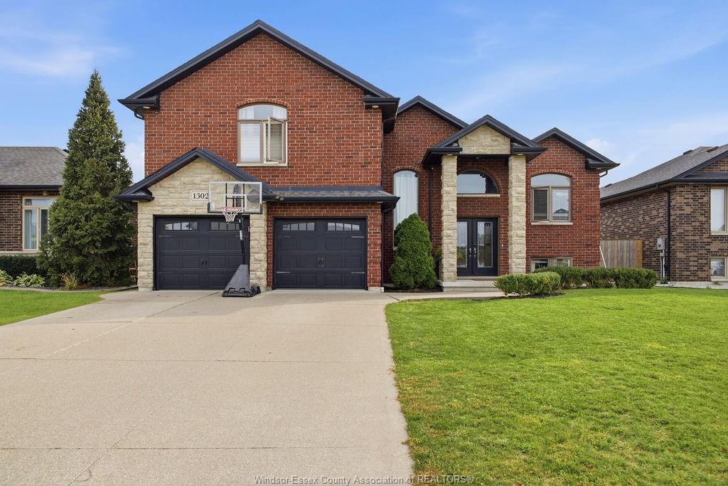 MLS# 26025669: 1302 DEER RUN Trail, Lakeshore, Canada