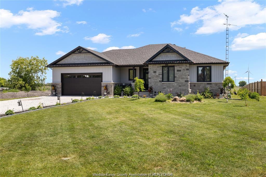 MLS# 26025723: 366 EAST RUSCOM RIVER Road, St. Joachim, Canada