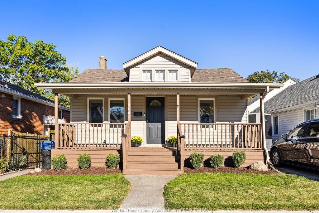 MLS# 26025741: 1768 St. Luke, Windsor, Canada