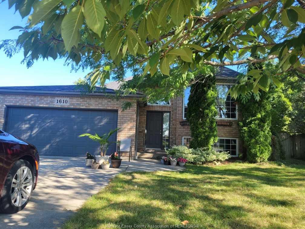 MLS# 26025755: 1610 Chornoby Crescent, Tecumseh, Canada