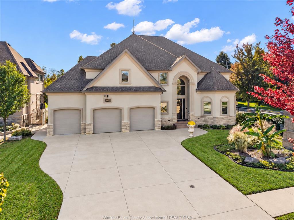MLS# 26025816: 2003 SERENITY Circle, LaSalle, Canada
