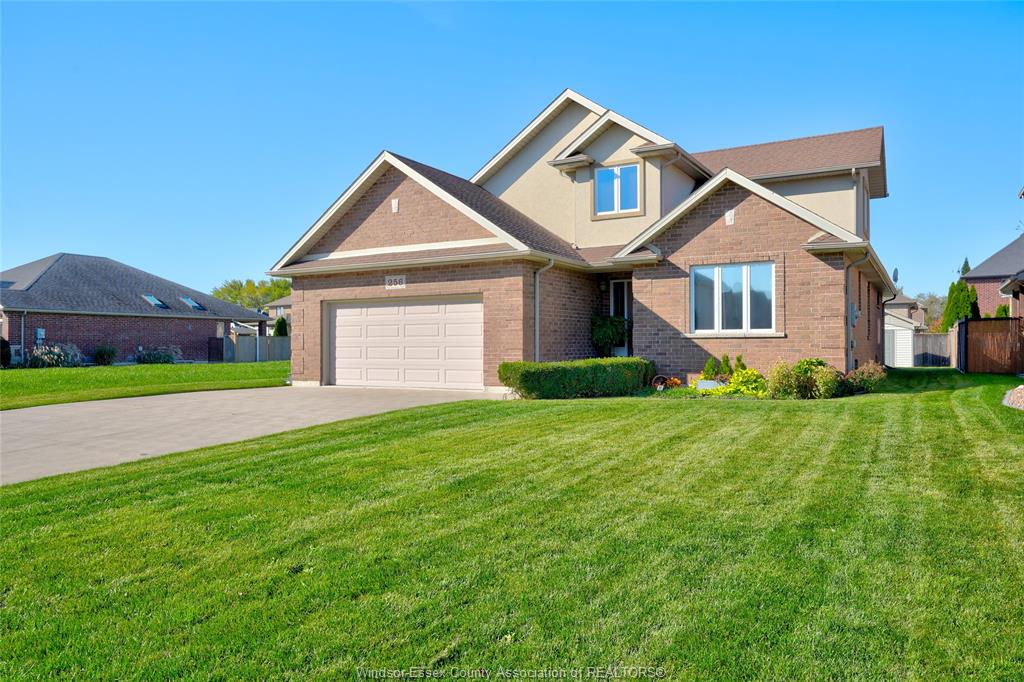 MLS# 26025897: 256 MAXWELL Crescent, Lakeshore, Canada
