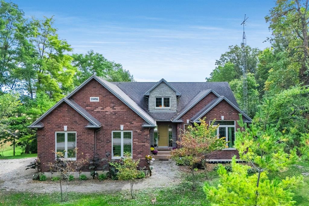 MLS# 26025904: 21096 Cemetery Road, Wheatley, Canada