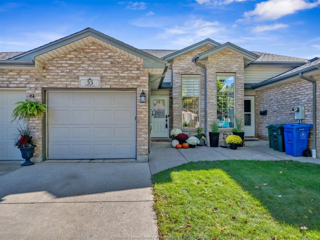 MLS# 26025936: 33 TOFFLEMIRE Street, Amherstburg, Canada
