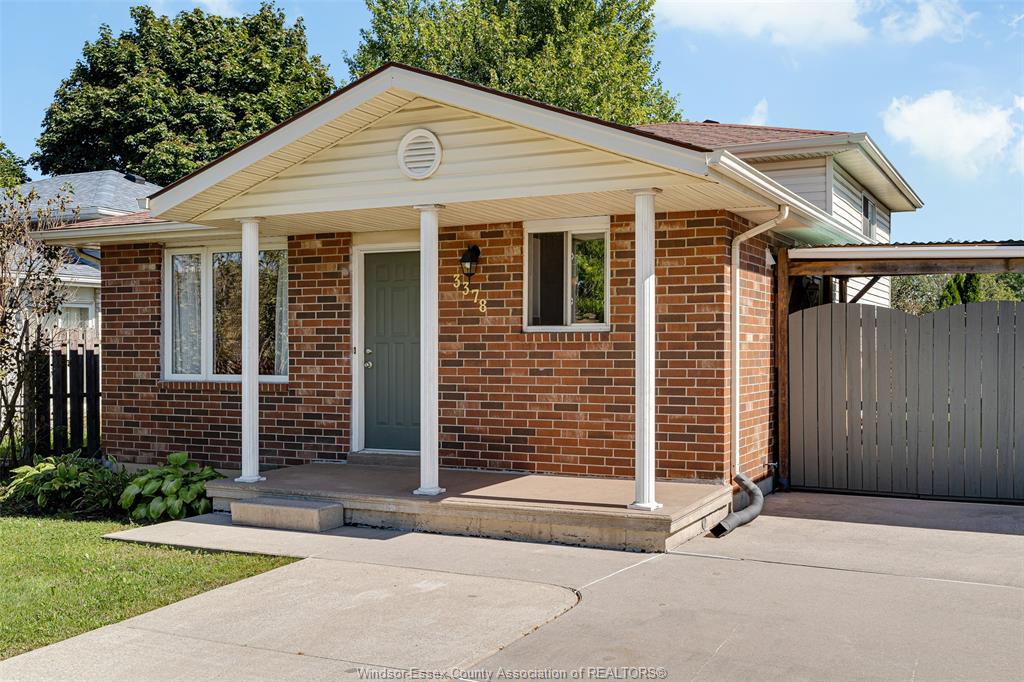 MLS# 26025986: 3378 CANDLEWOOD CRESCENT, Windsor, Canada