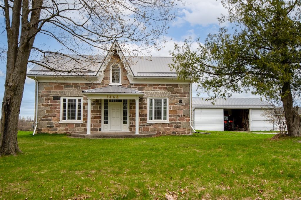 1444 5th Line Selwyn Ontario K9J 6X5 - MLS® X14111966 | For Sale | Jump ...