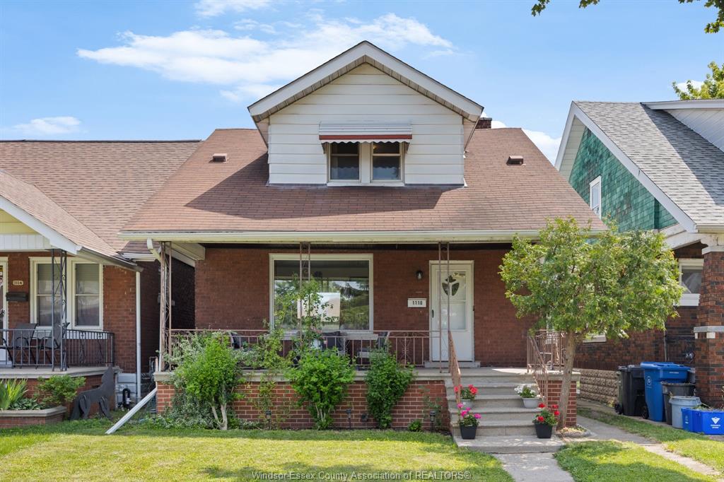 MLS# 26026145: 1118 LOUIS Avenue, Windsor, Canada