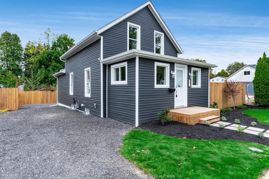 MLS# 26026251: 30 Askew Street, Leamington, Canada
