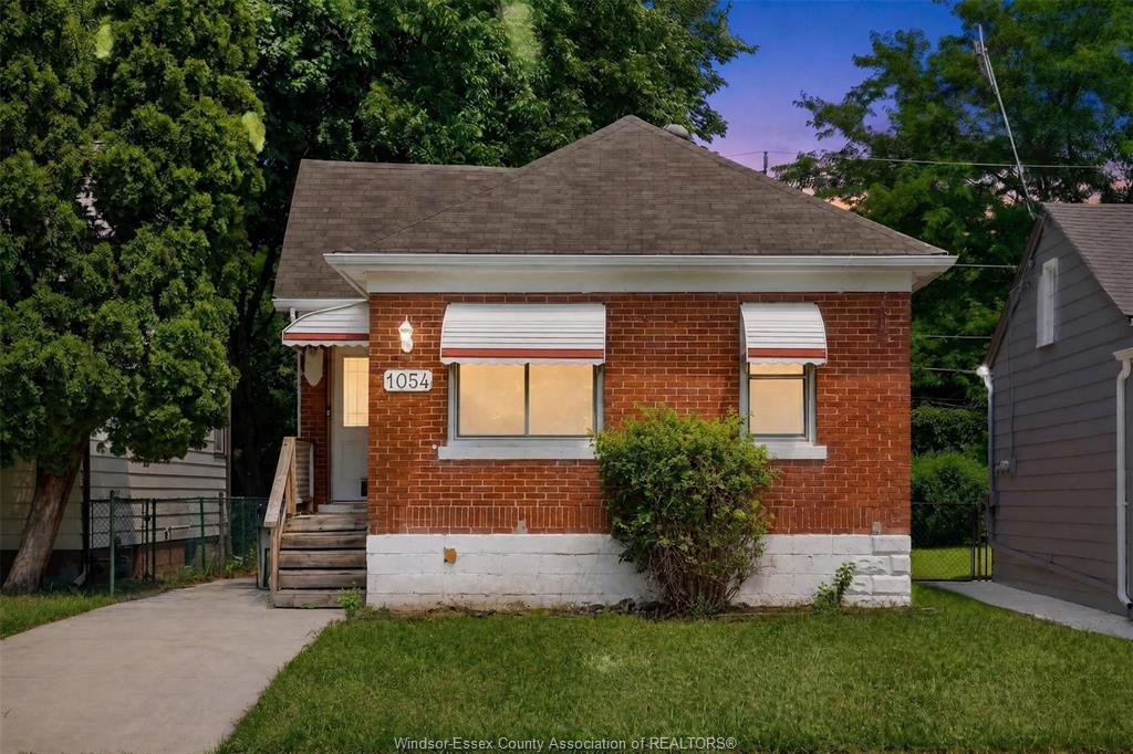 MLS# 26026409: 1054 Josephine, Windsor, Canada